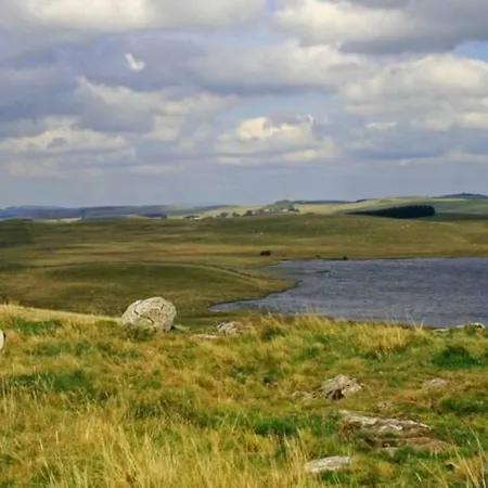 Au Calme Pleine Nature Près D'un Ruisseau * Rieutort