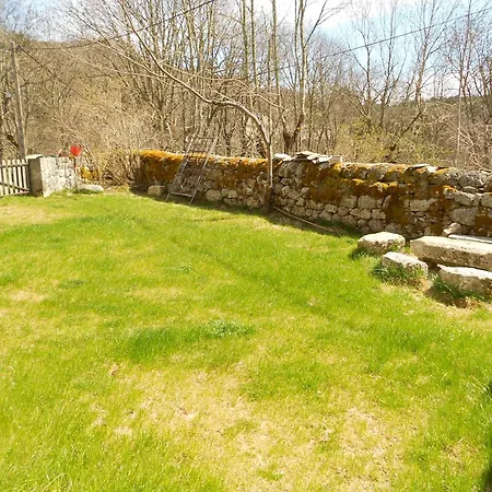 Vakantiehuis Au Calme Pleine Nature Pres D'un Ruisseau *